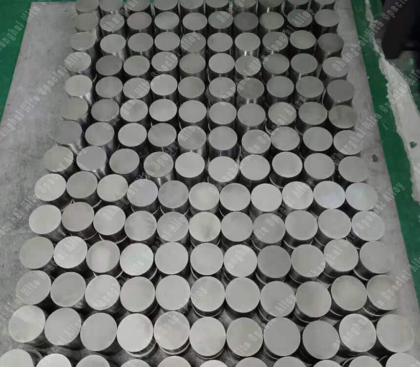 Inconel 625(UNS N06625) bars, shafts, round discs and rings produced for reference.
